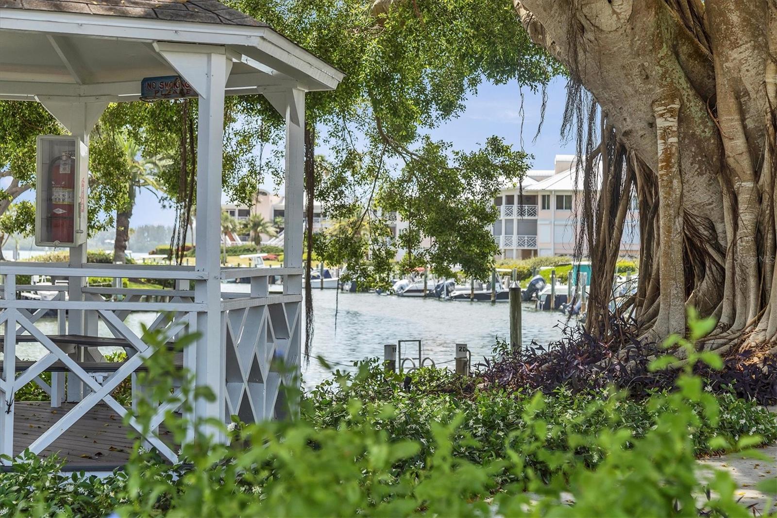 Image 45 of 60 For 11000 Placida Rd  702