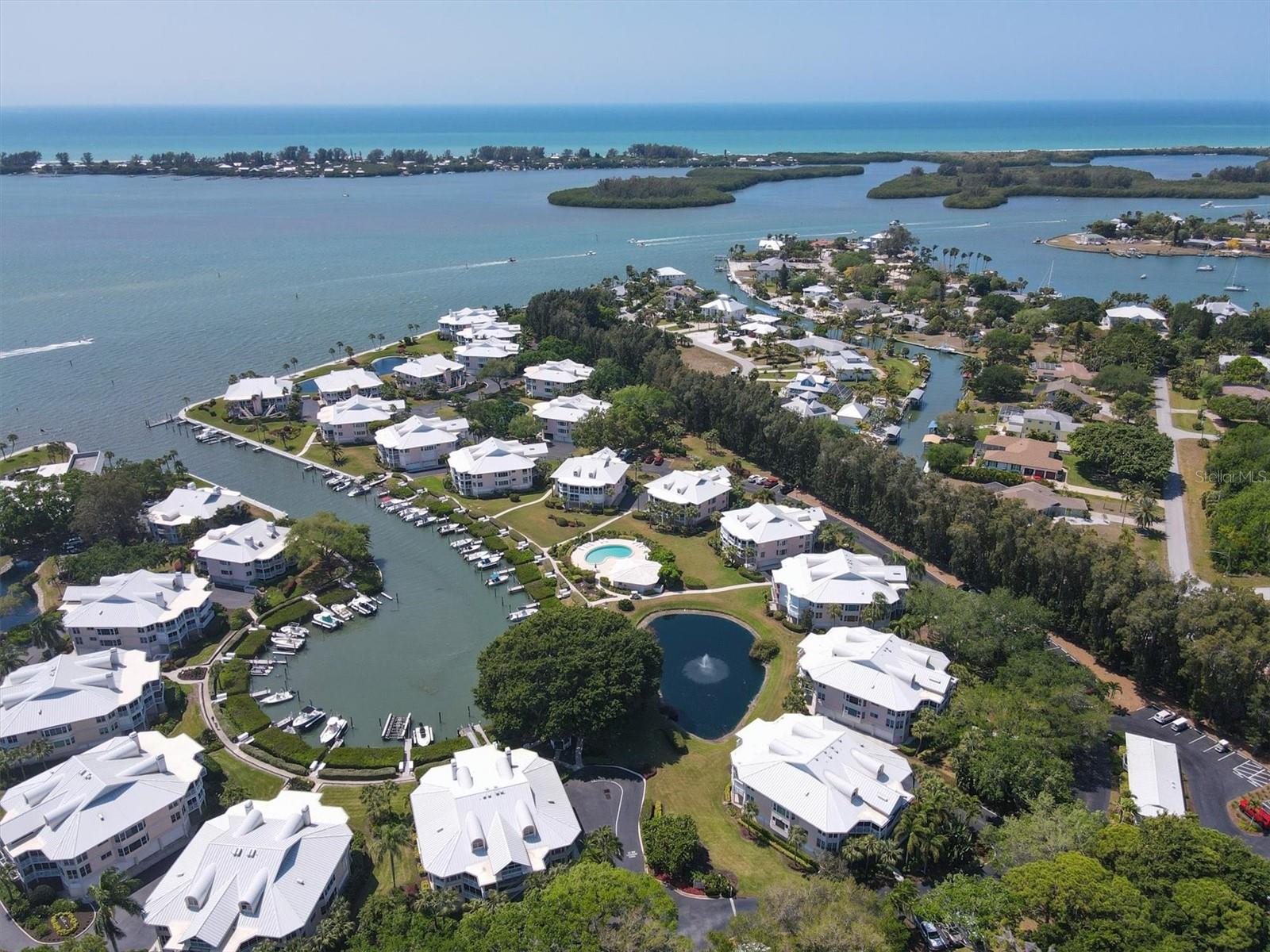 Image 54 of 60 For 11000 Placida Rd  702