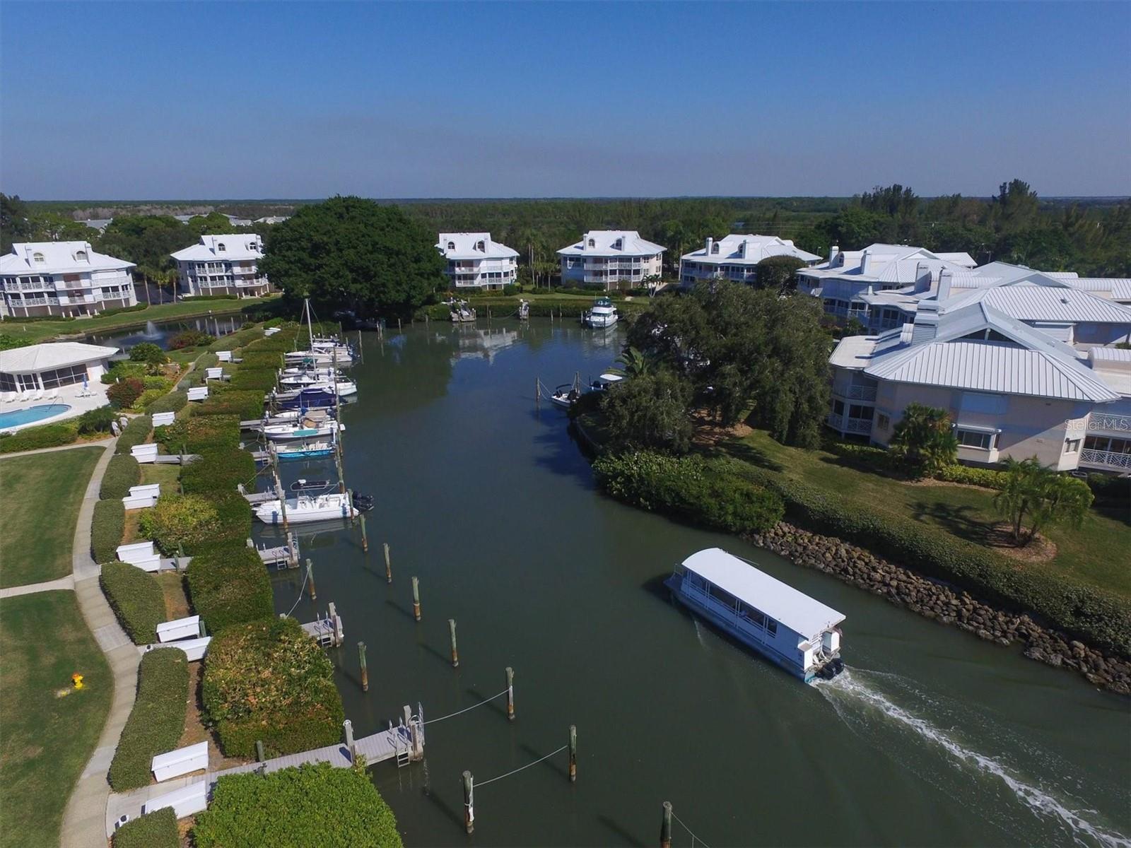 Image 55 of 60 For 11000 Placida Rd  702