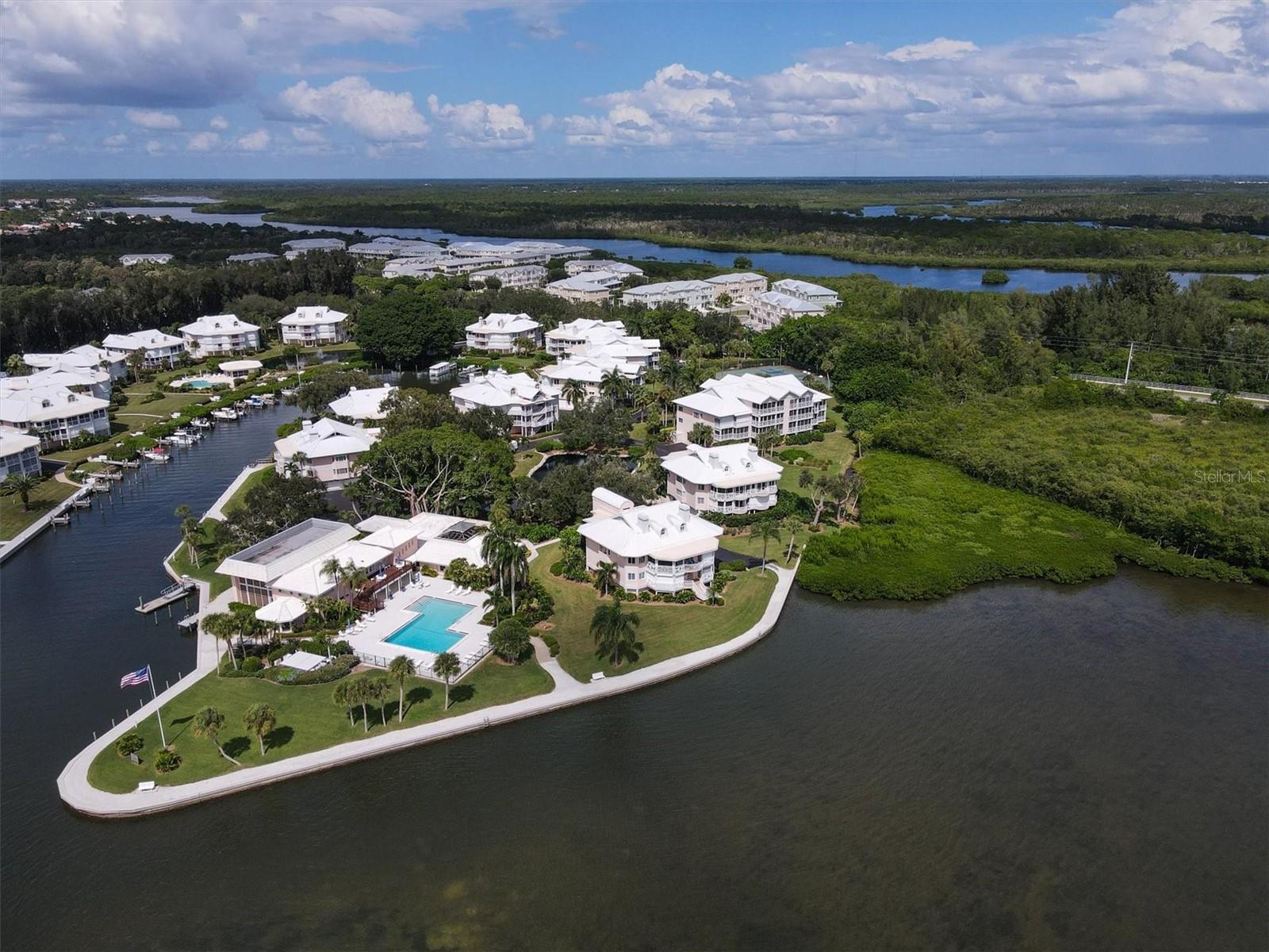 Image 56 of 60 For 11000 Placida Rd  702