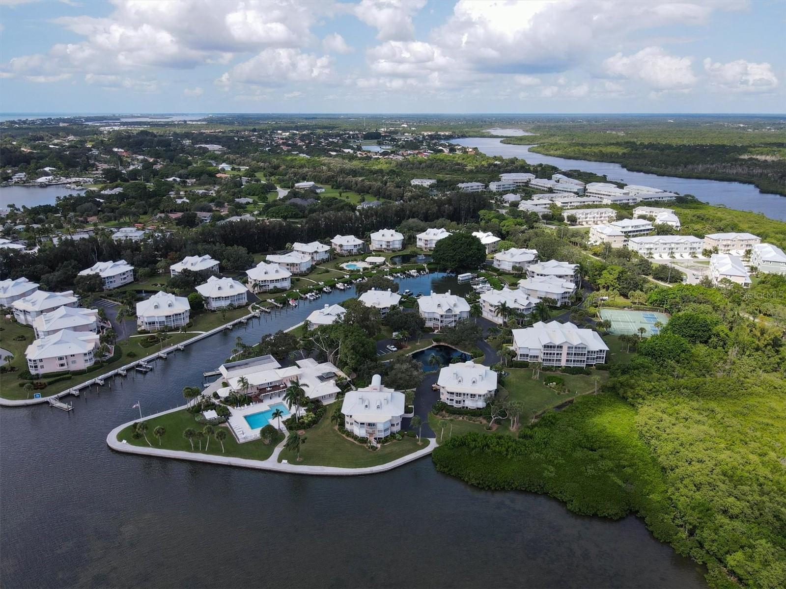 Image 57 of 60 For 11000 Placida Rd  702