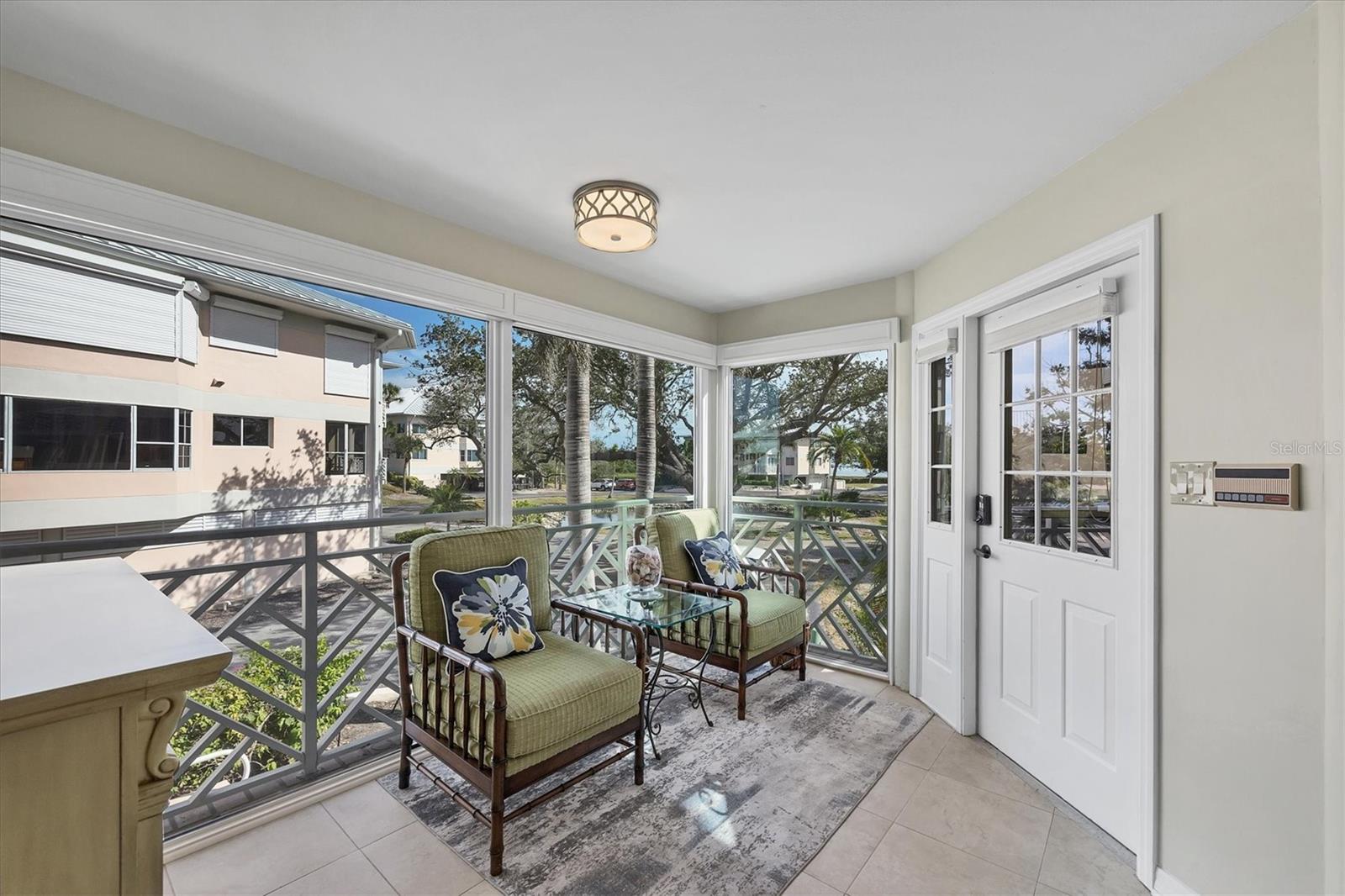 Image 6 of 60 For 11000 Placida Rd  702