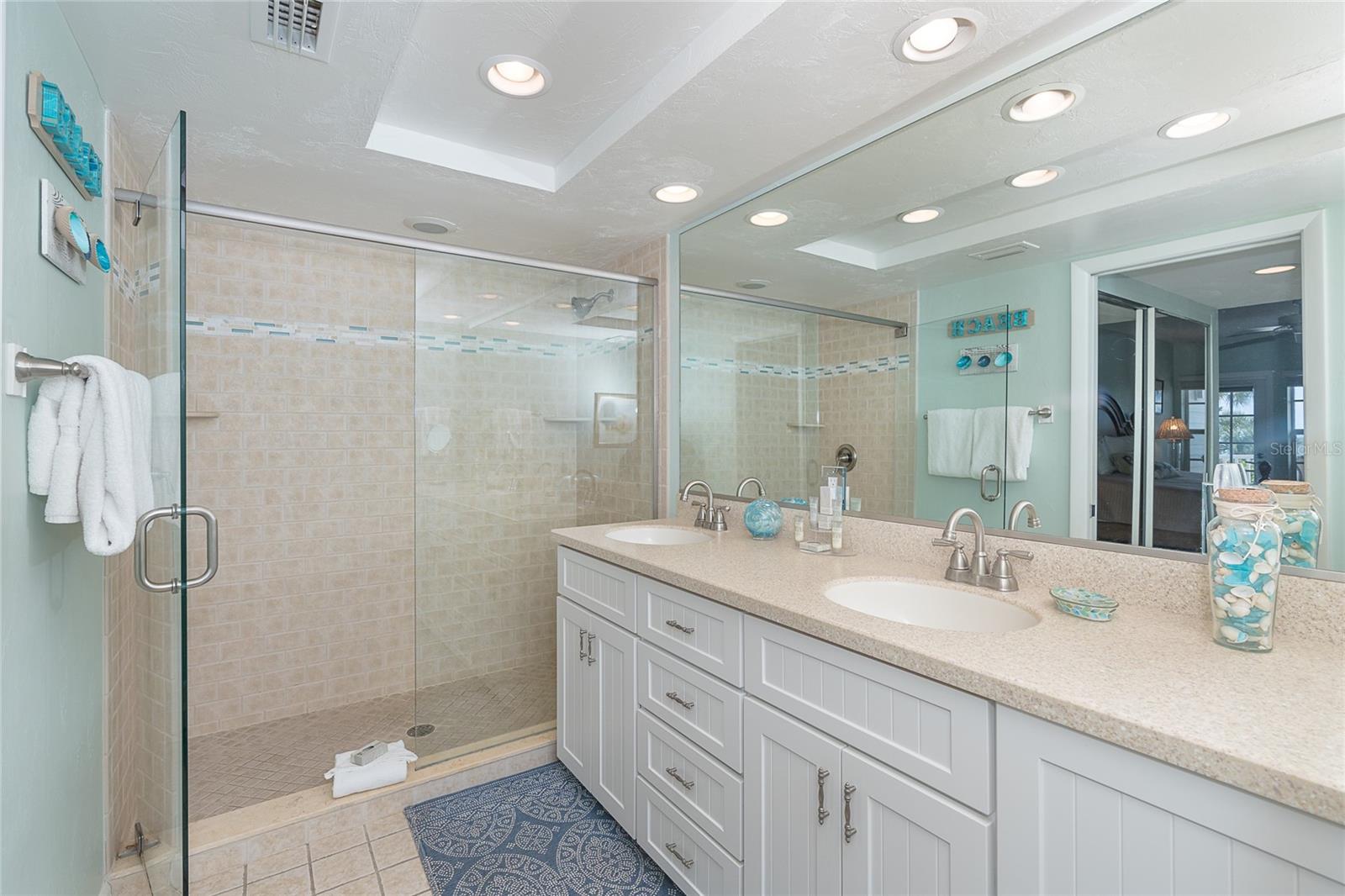 Image 22 of 29 For 7536 Palm Island Drive S 1511