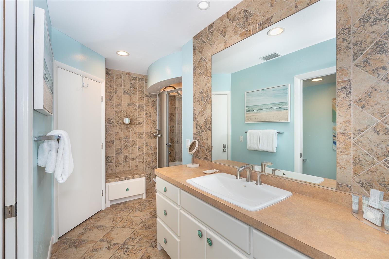 Image 31 of 43 For 7536 Palm Island Drive S 1524