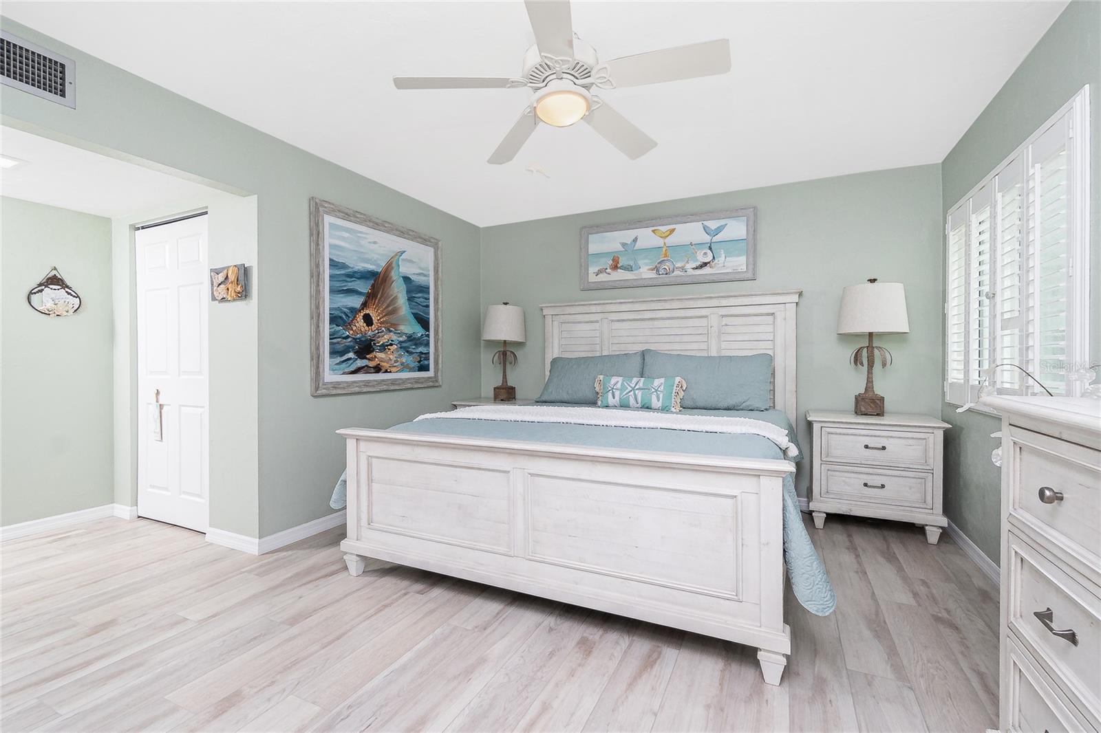 Image 24 of 54 For 2955 Beach Road C123