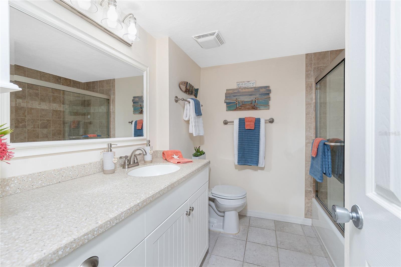 Image 32 of 54 For 2955 Beach Road C123