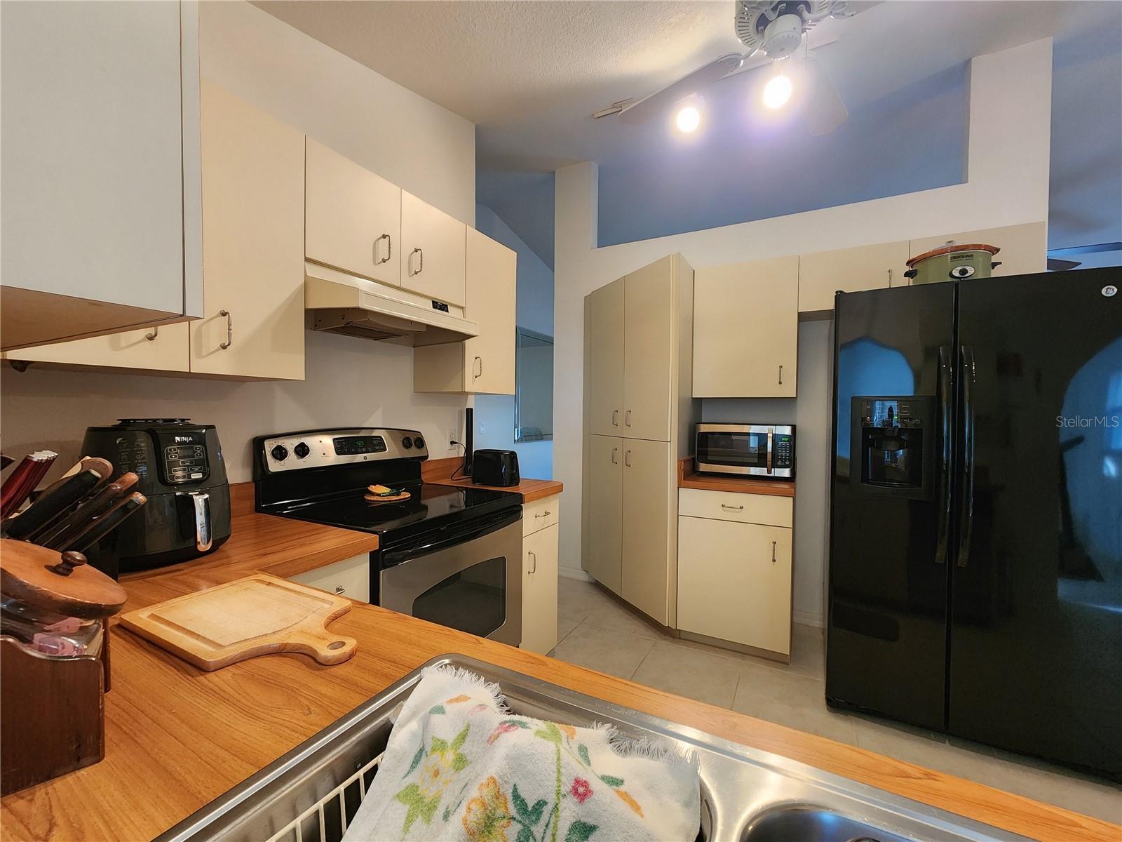 Image 18 of 50 For 11011 Sandrift Avenue