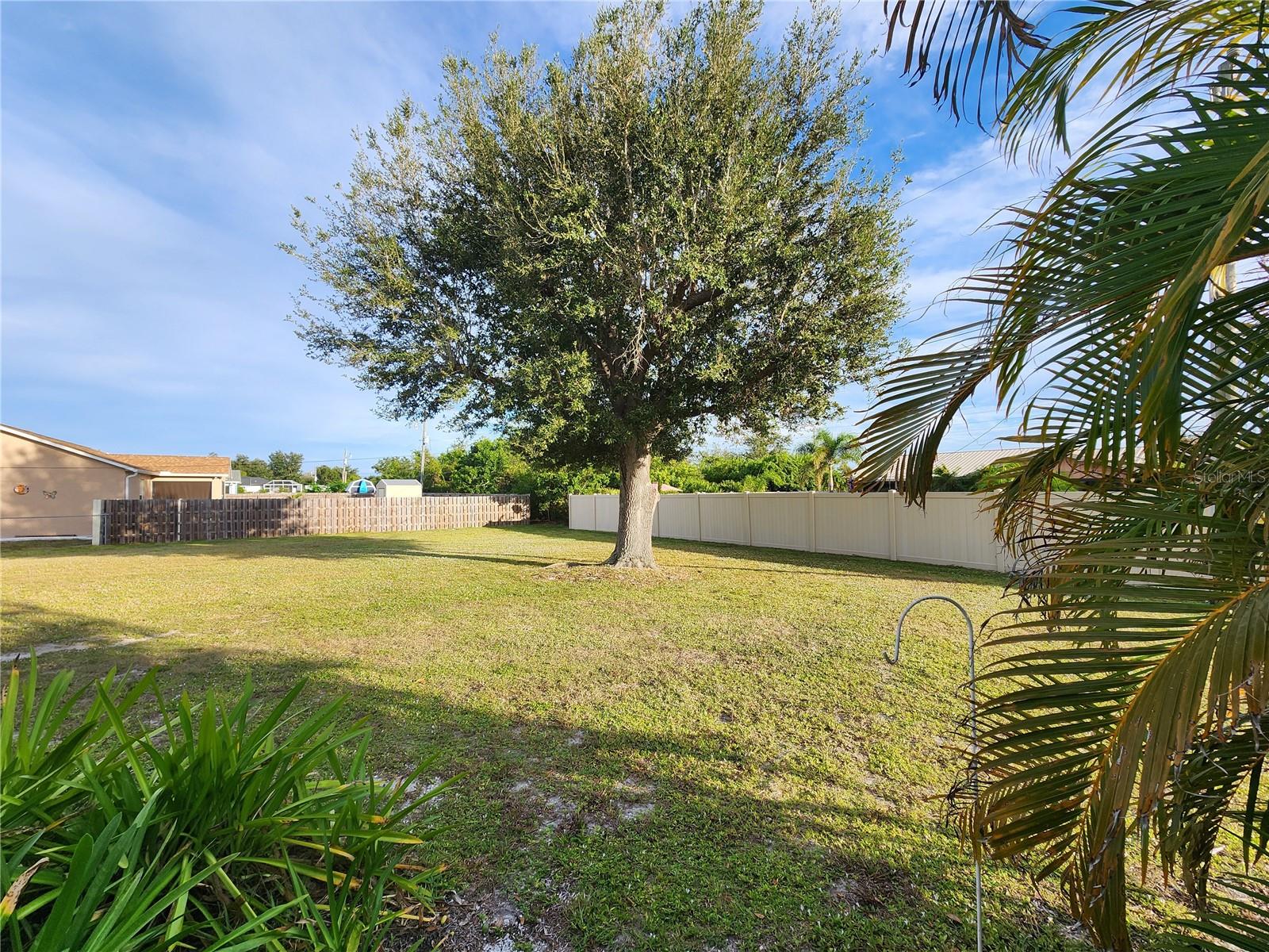 Image 7 of 50 For 11011 Sandrift Avenue