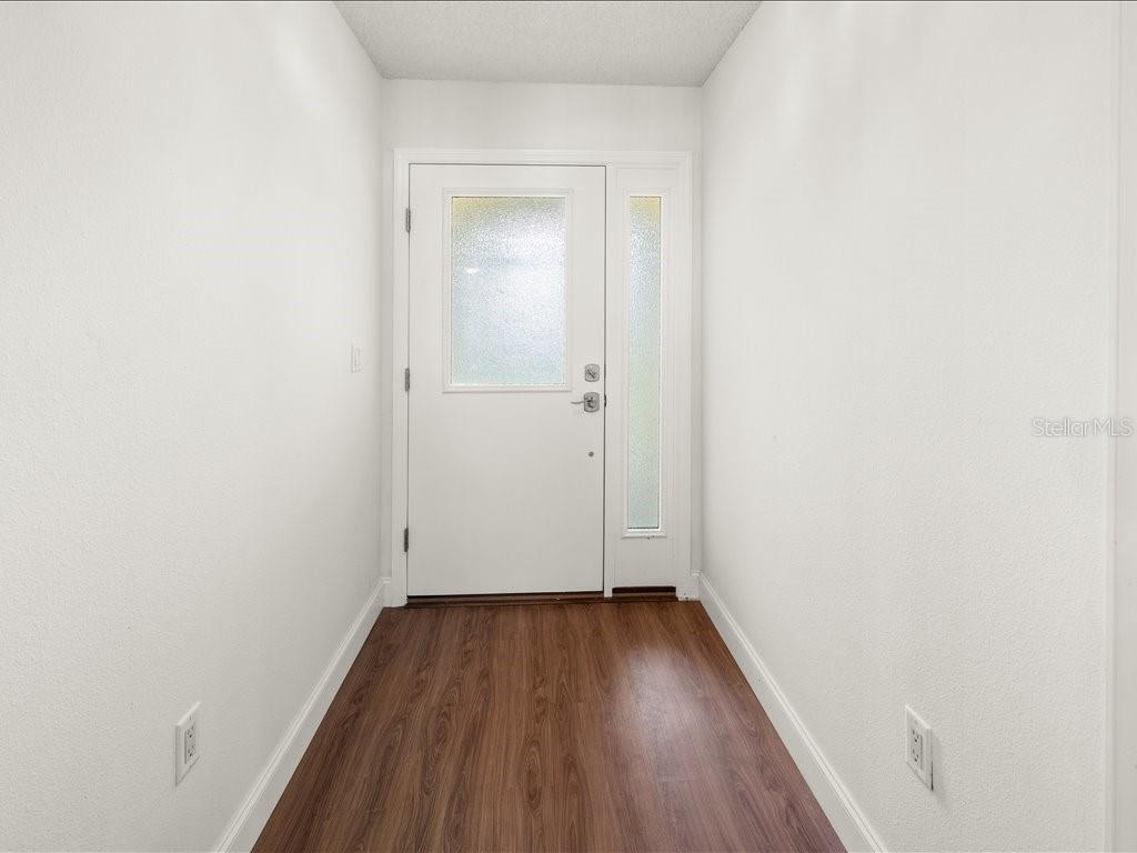 Image 6 of 50 For 515 Wekiva River Court 81