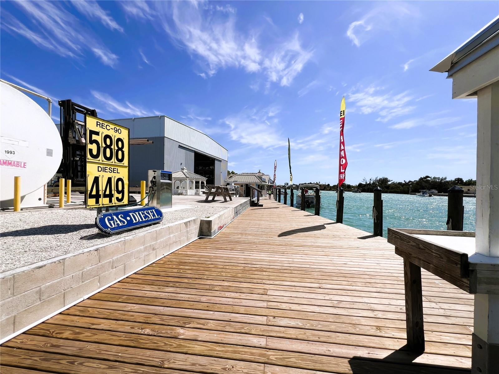 Image 11 of 17 For 100 Circuit Road N82