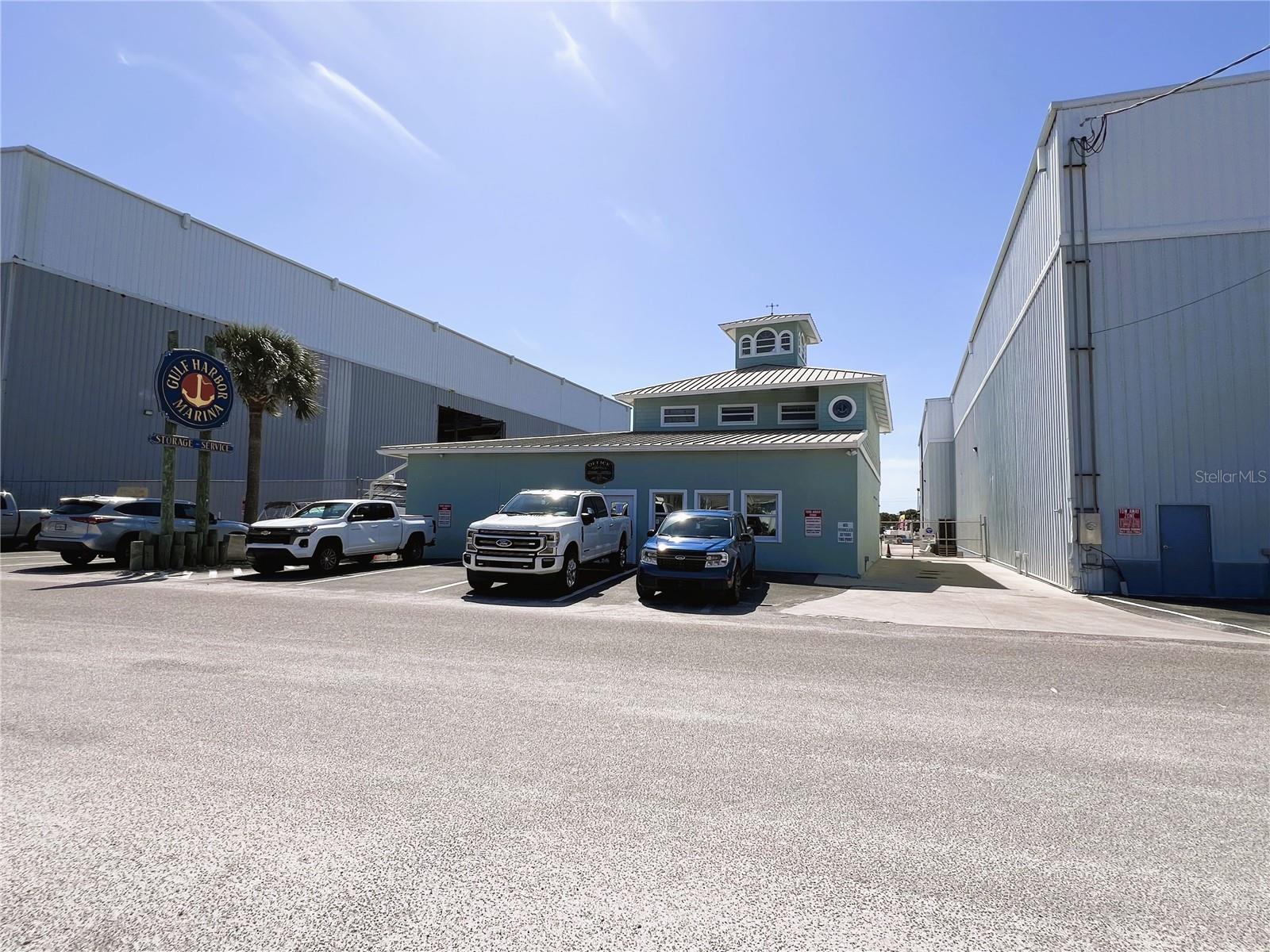 Image 15 of 17 For 100 Circuit Road N82