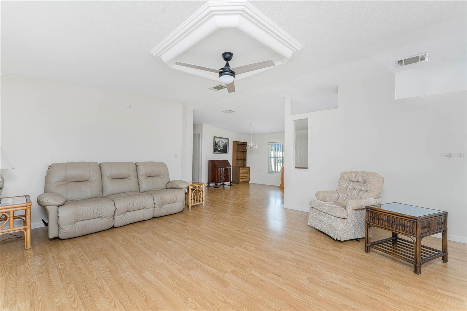 Image 10 of 53 For 1891 Englewood Road 81