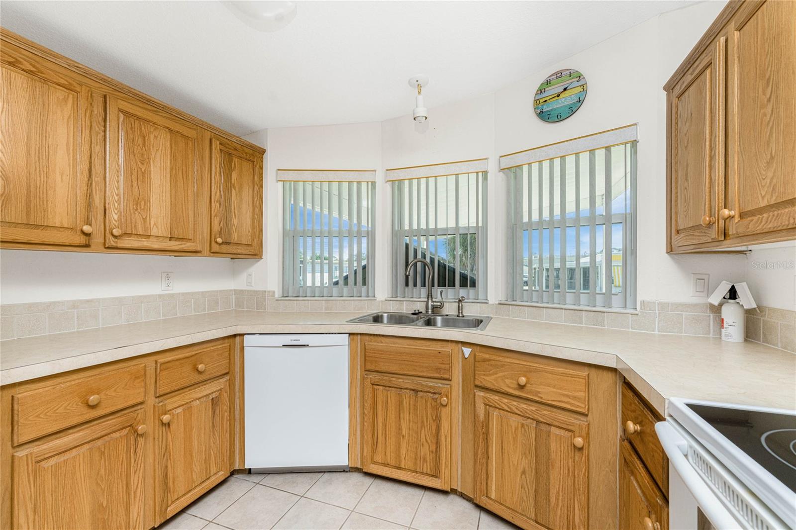 Image 14 of 53 For 1891 Englewood Road 81