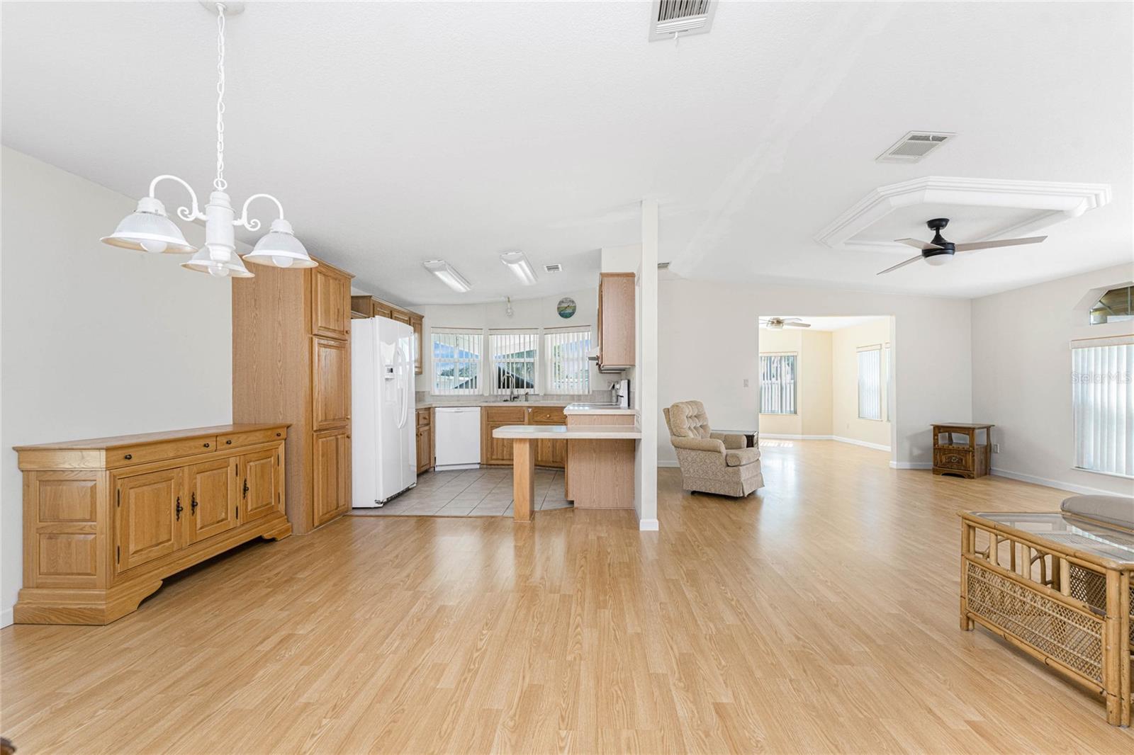 Image 18 of 53 For 1891 Englewood Road 81