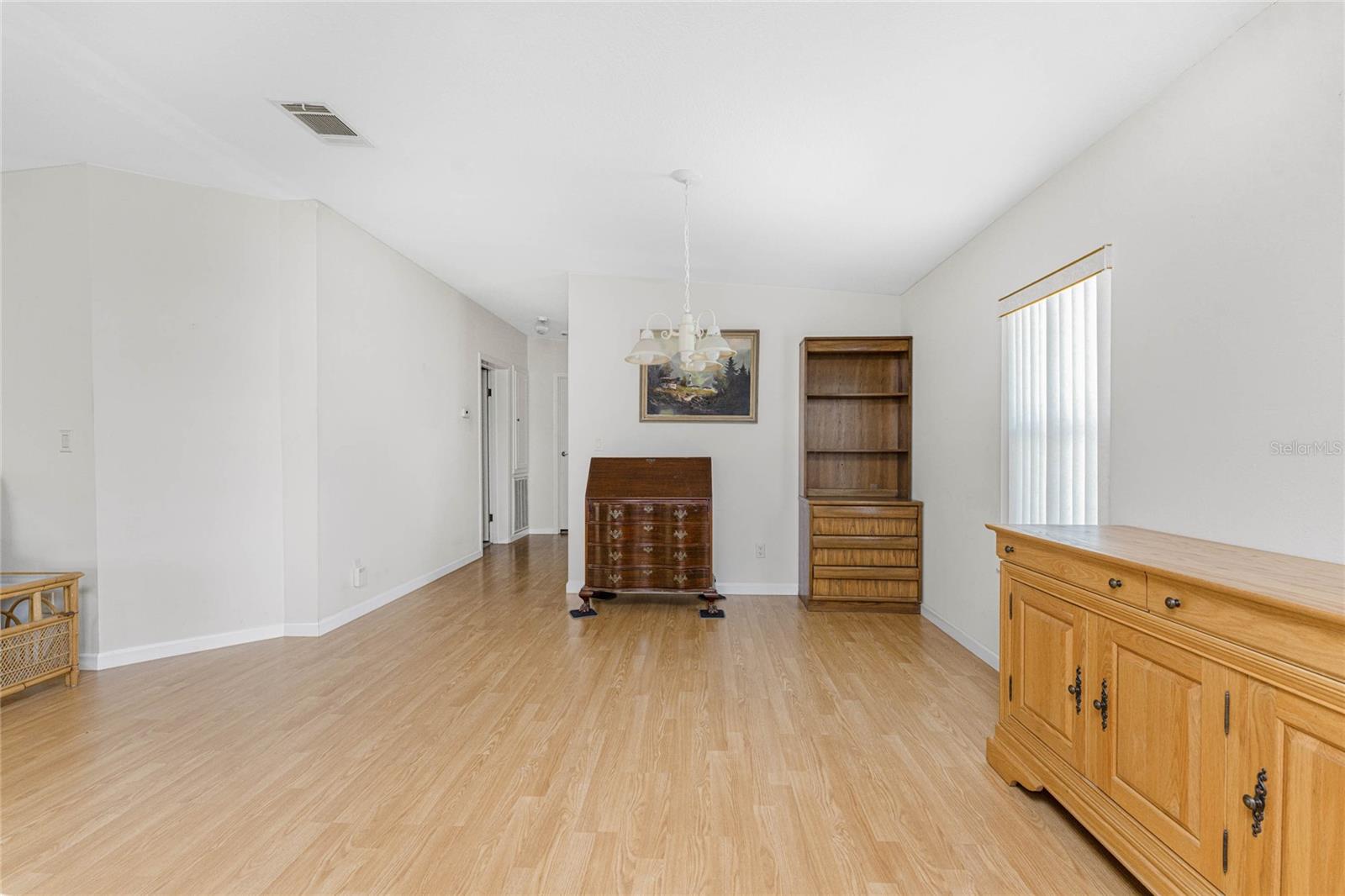 Image 21 of 53 For 1891 Englewood Road 81