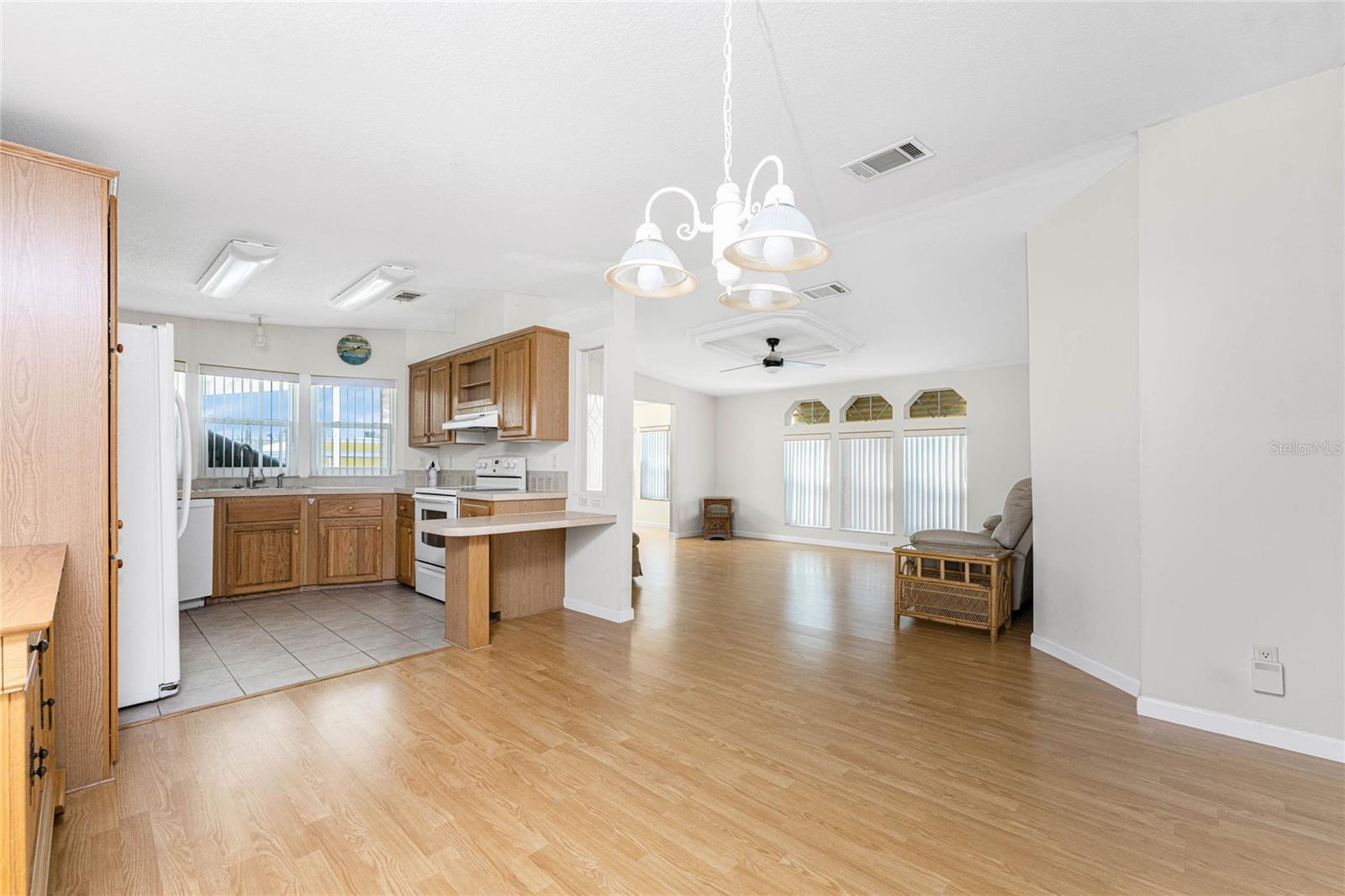 Image 22 of 53 For 1891 Englewood Road 81