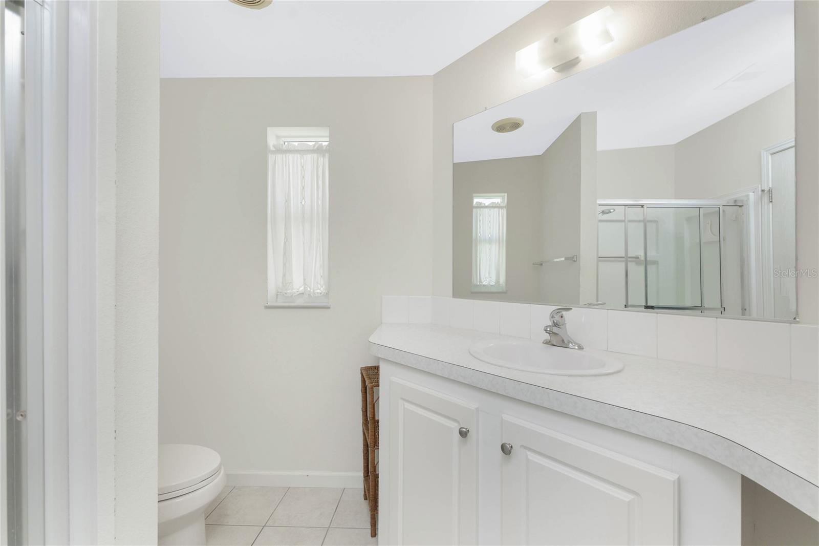 Image 27 of 53 For 1891 Englewood Road 81