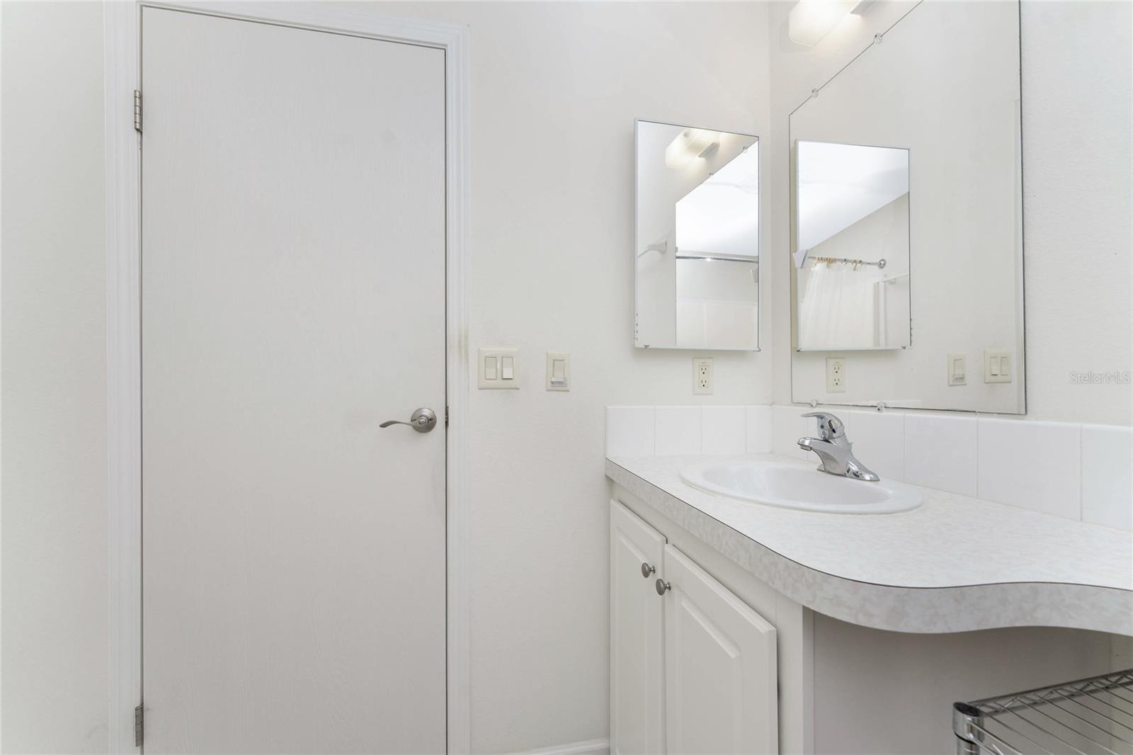 Image 35 of 53 For 1891 Englewood Road 81