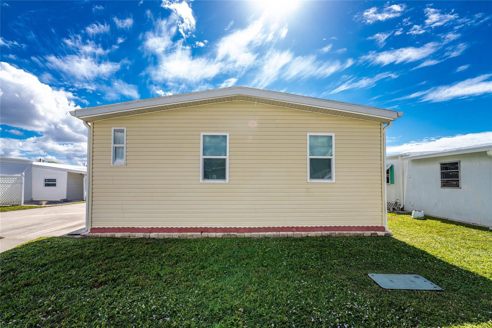 Image 44 of 53 For 1891 Englewood Road 81