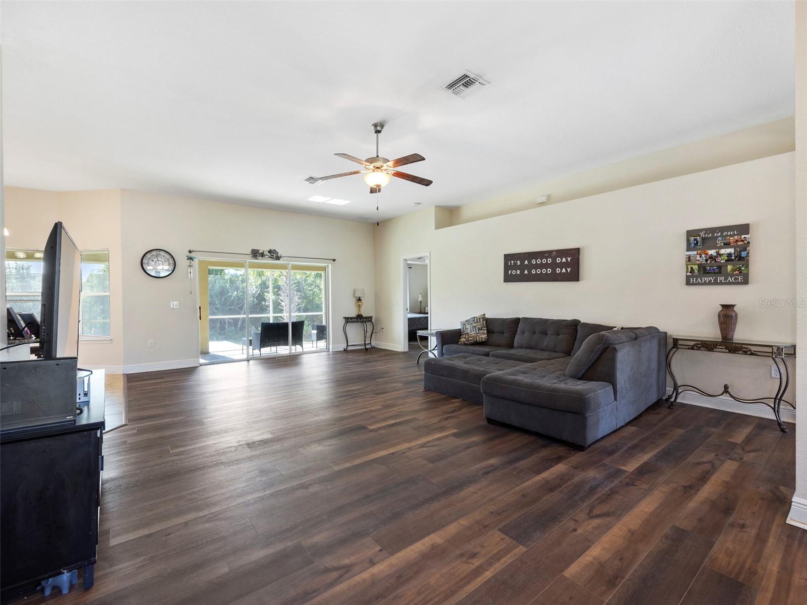 Image 11 of 40 For 9087 Hilliard Terrace