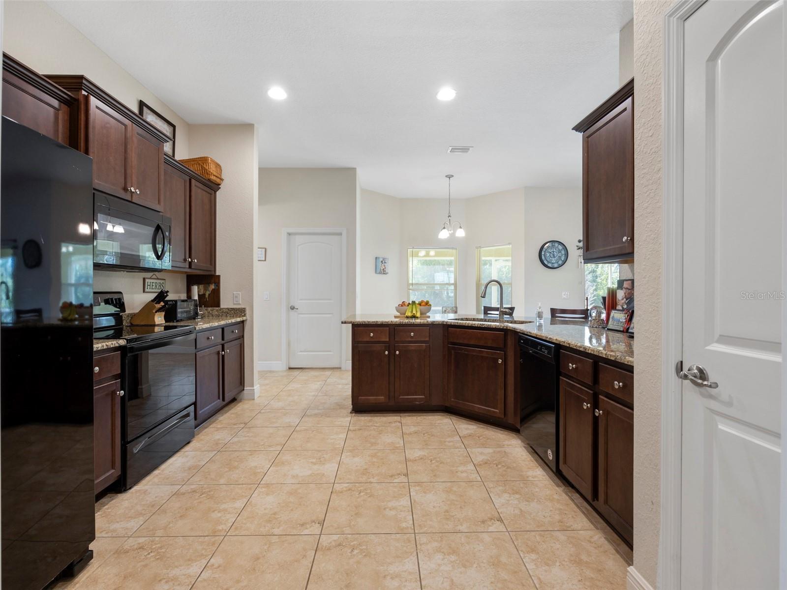 Image 17 of 40 For 9087 Hilliard Terrace