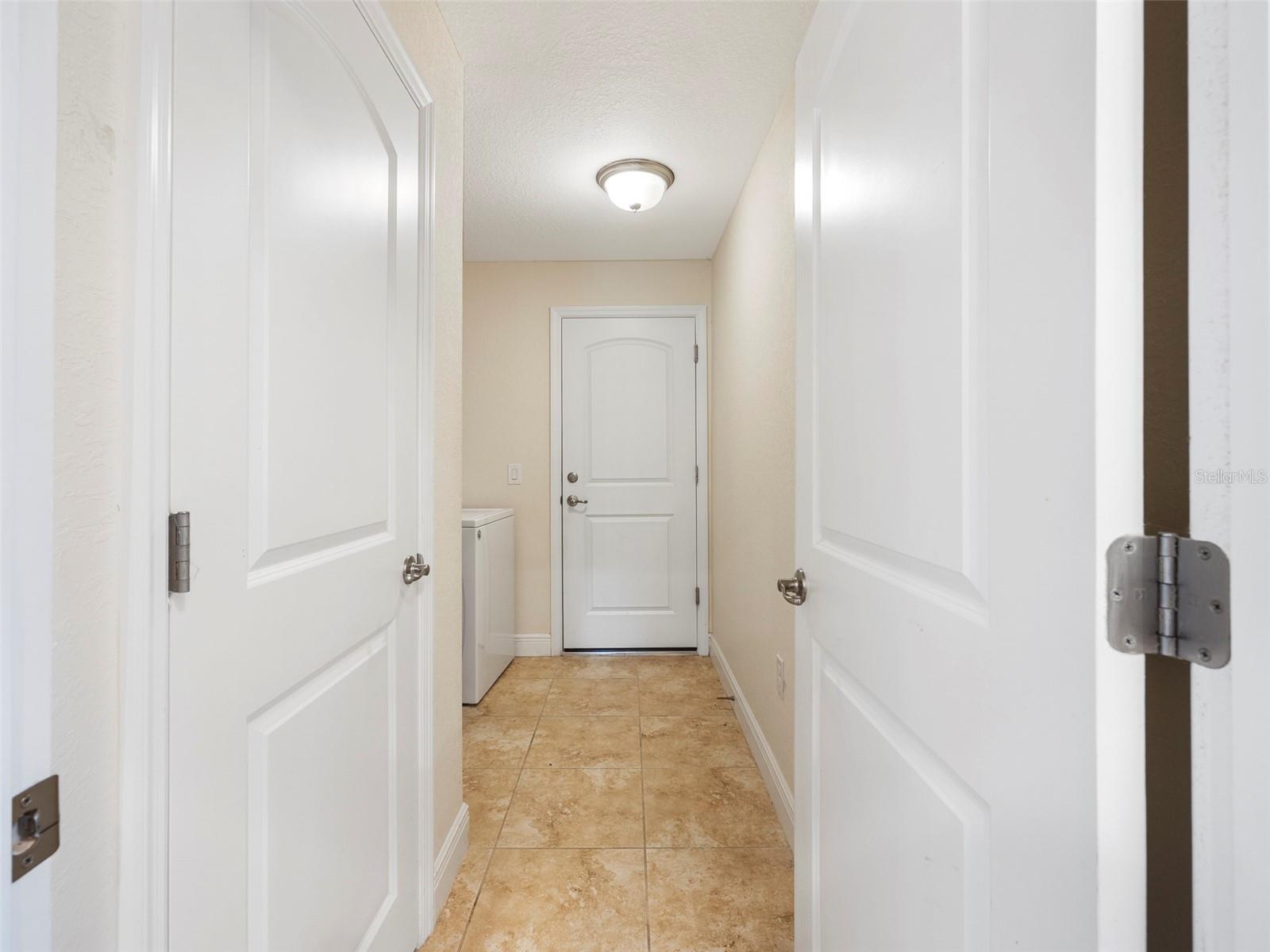 Image 18 of 40 For 9087 Hilliard Terrace