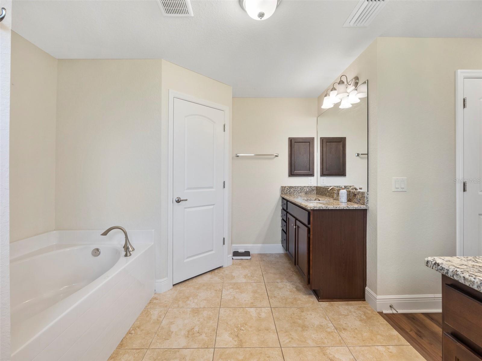 Image 22 of 40 For 9087 Hilliard Terrace