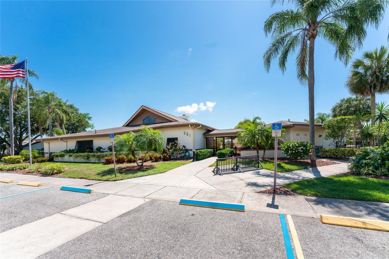 Image 38 of 47 For 607 Deerwood Avenue 607