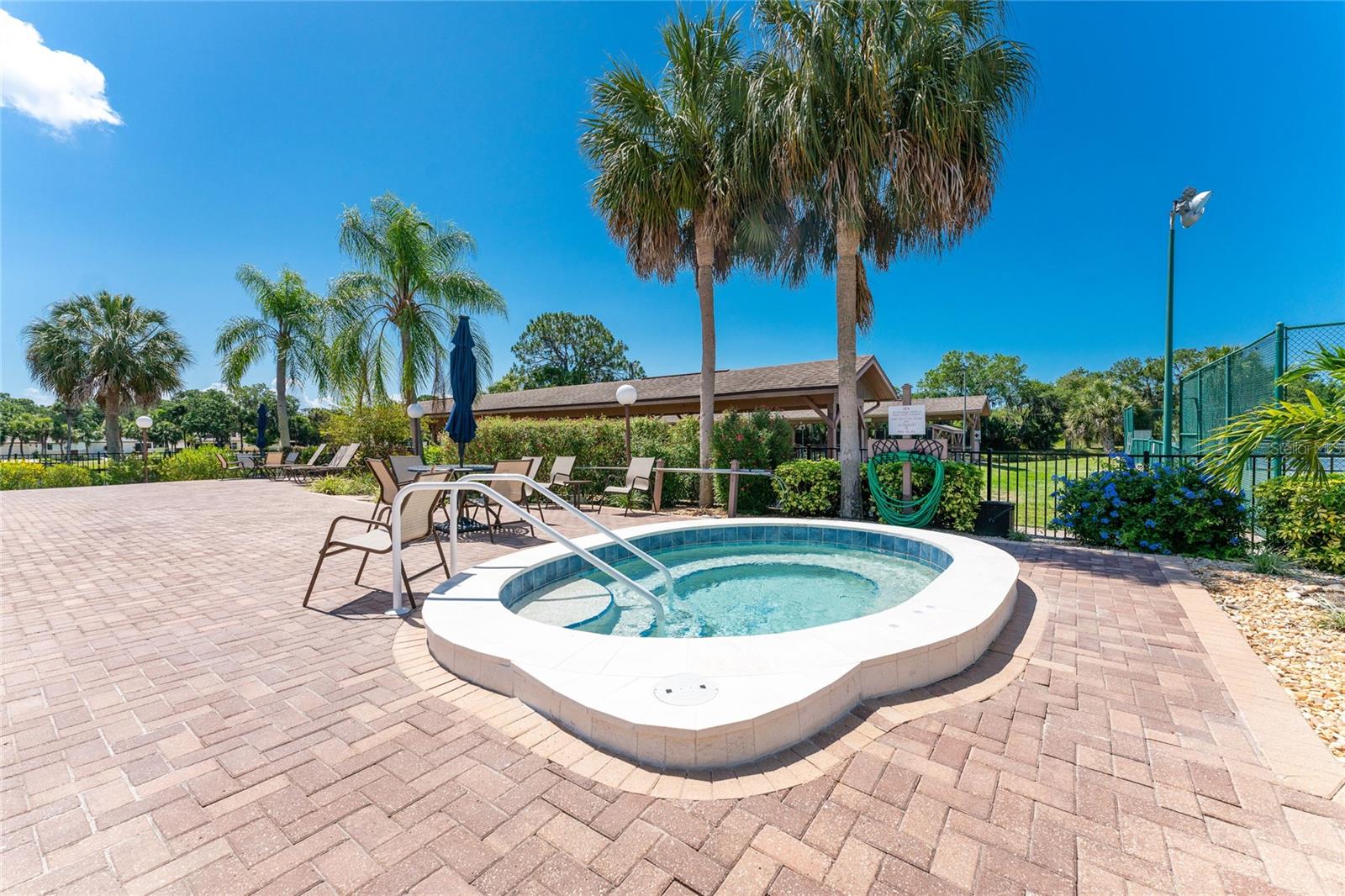 Image 42 of 47 For 607 Deerwood Avenue 607