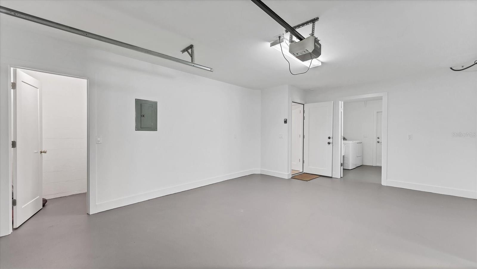 Image 36 of 58 For 10476 Boyette Street