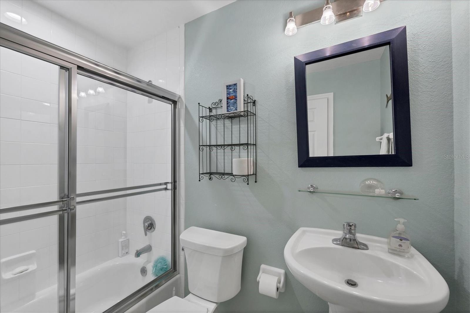 Image 24 of 34 For 13413 Gasparilla Road D501 & Sli