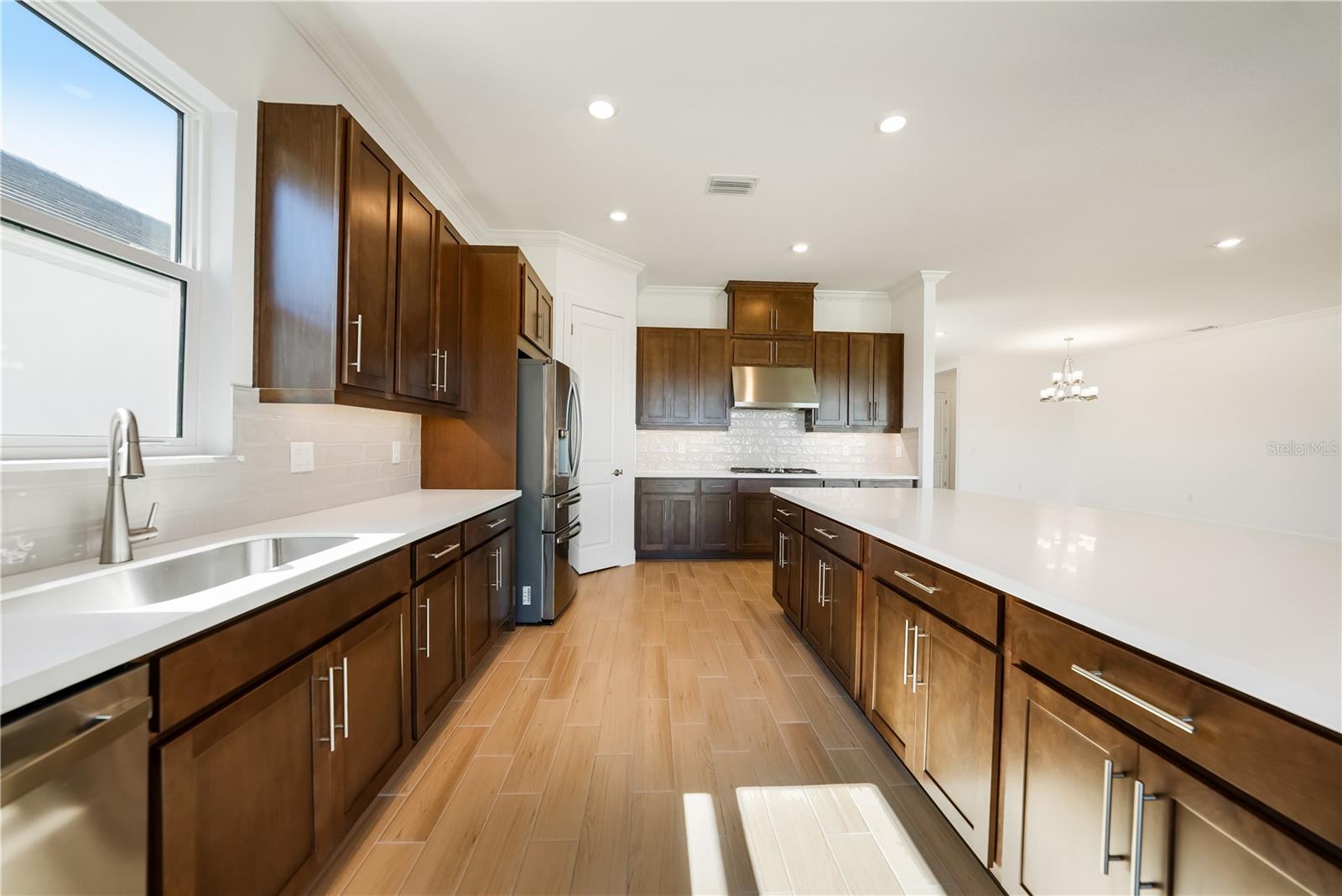 Image 14 of 44 For 10451 Eclipse Street