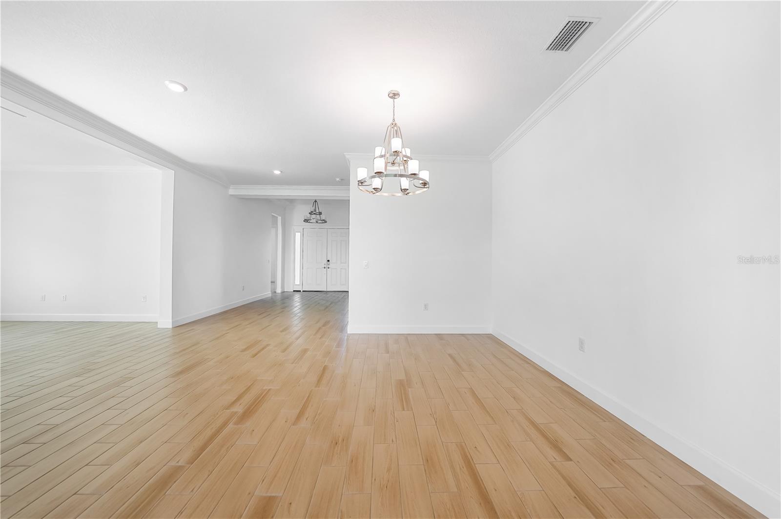 Image 23 of 44 For 10451 Eclipse Street