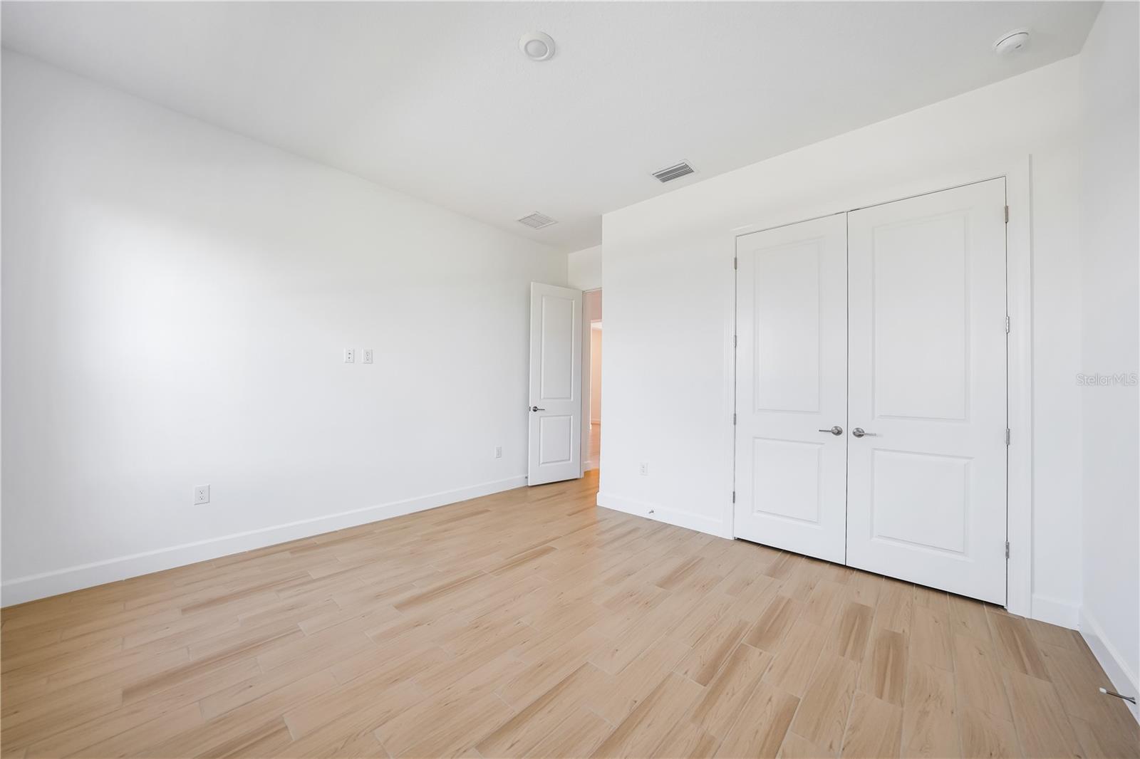 Image 34 of 44 For 10451 Eclipse Street