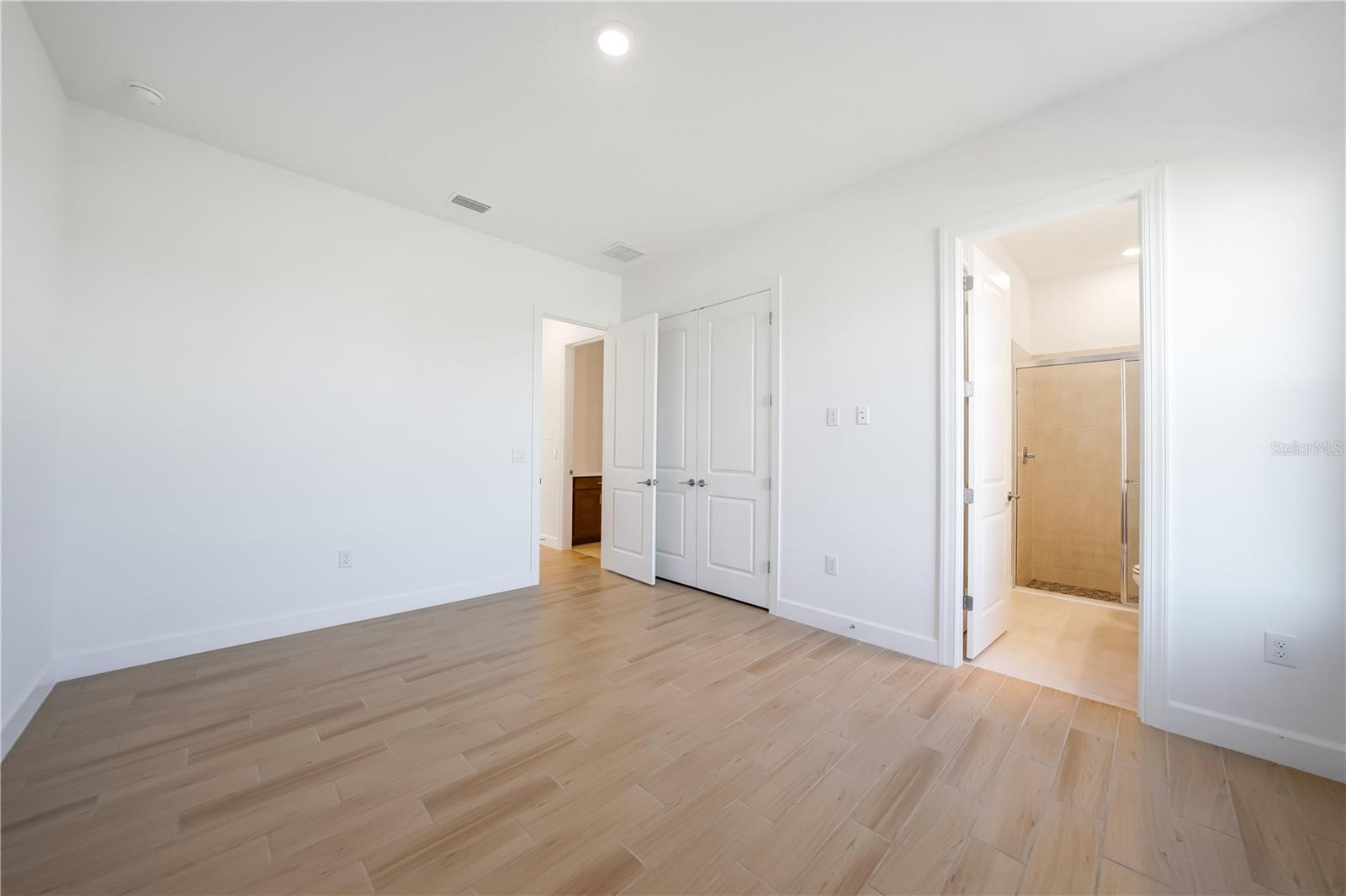 Image 36 of 44 For 10451 Eclipse Street