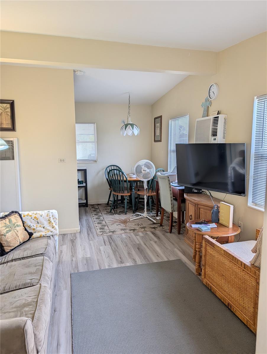 Image 5 of 24 For 2296 Dallas Street