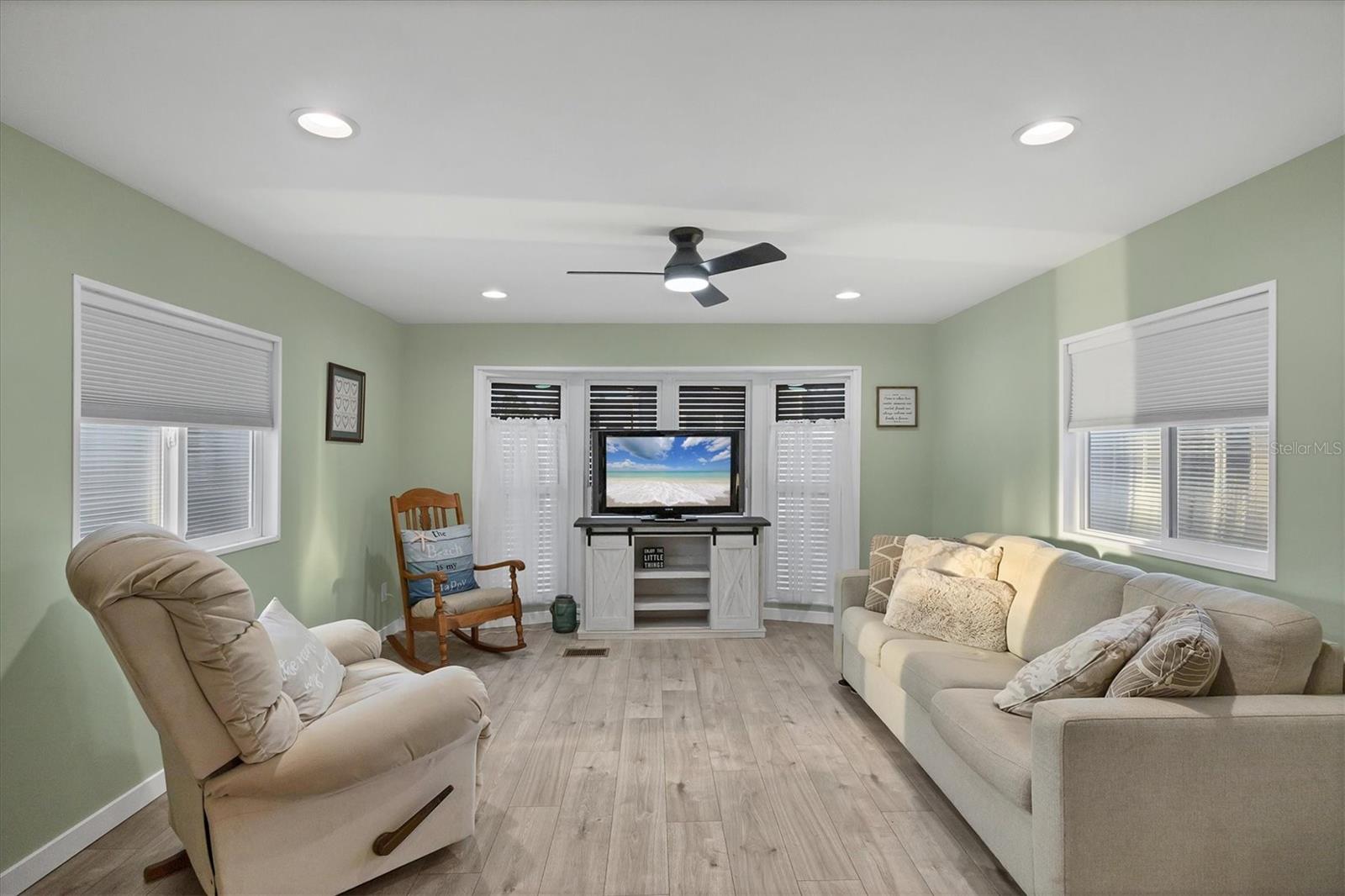 Image 10 of 46 For 1891 Englewood Road 1