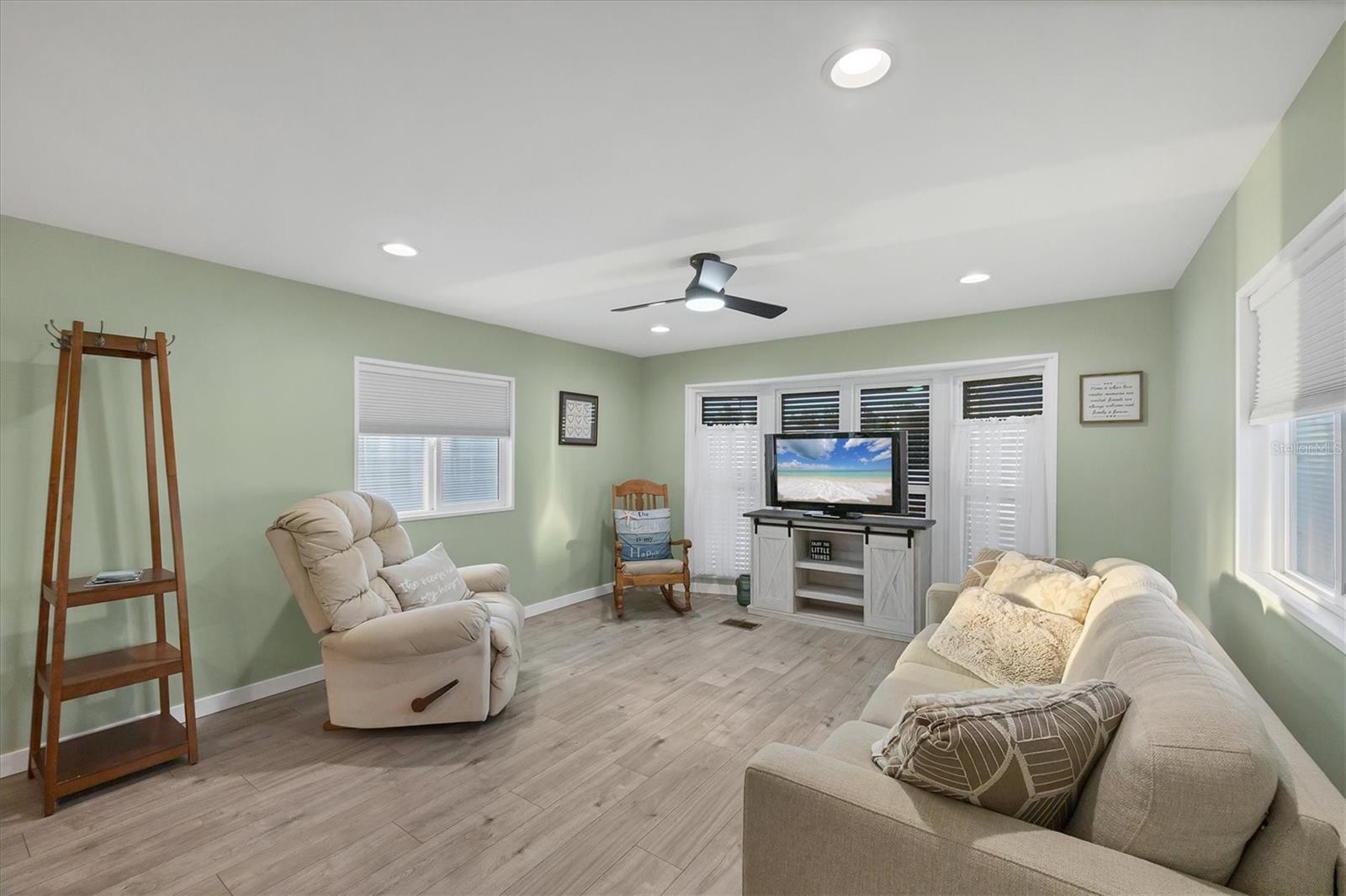 Image 2 of 46 For 1891 Englewood Road 1