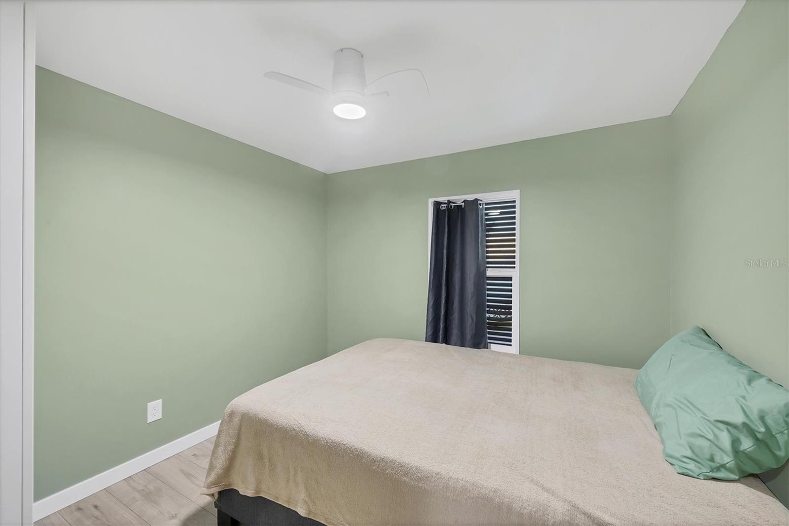 Image 25 of 46 For 1891 Englewood Road 1