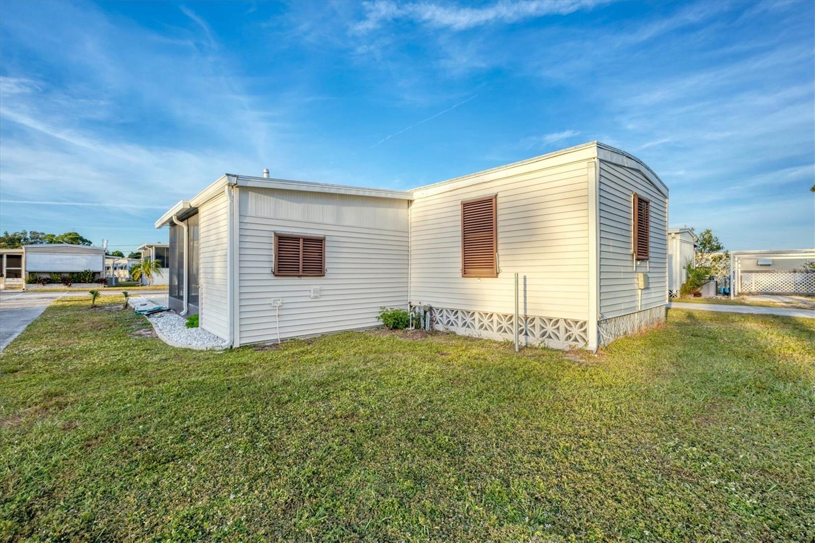 Image 29 of 46 For 1891 Englewood Road 1