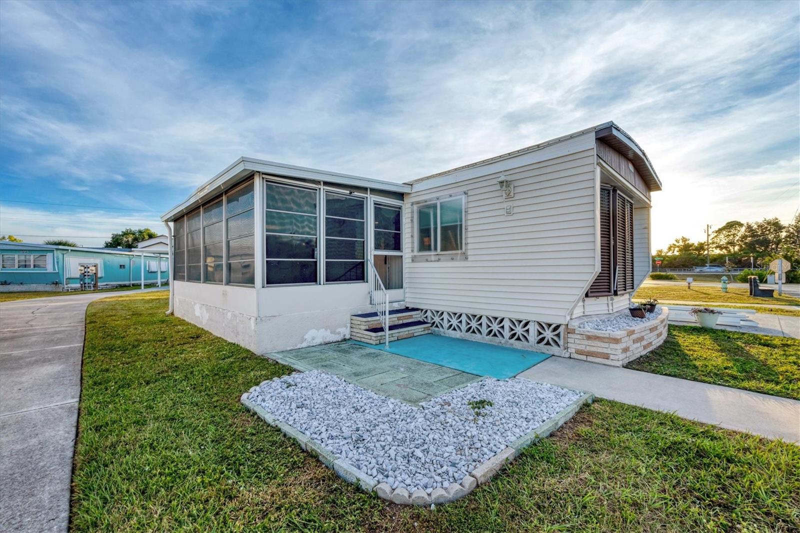 Image 5 of 46 For 1891 Englewood Road 1