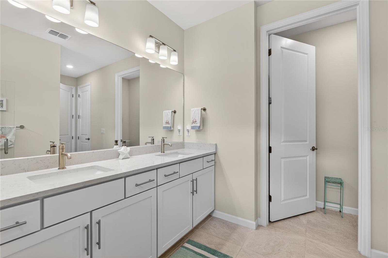 Image 26 of 70 For 1319 Raspberry Drive