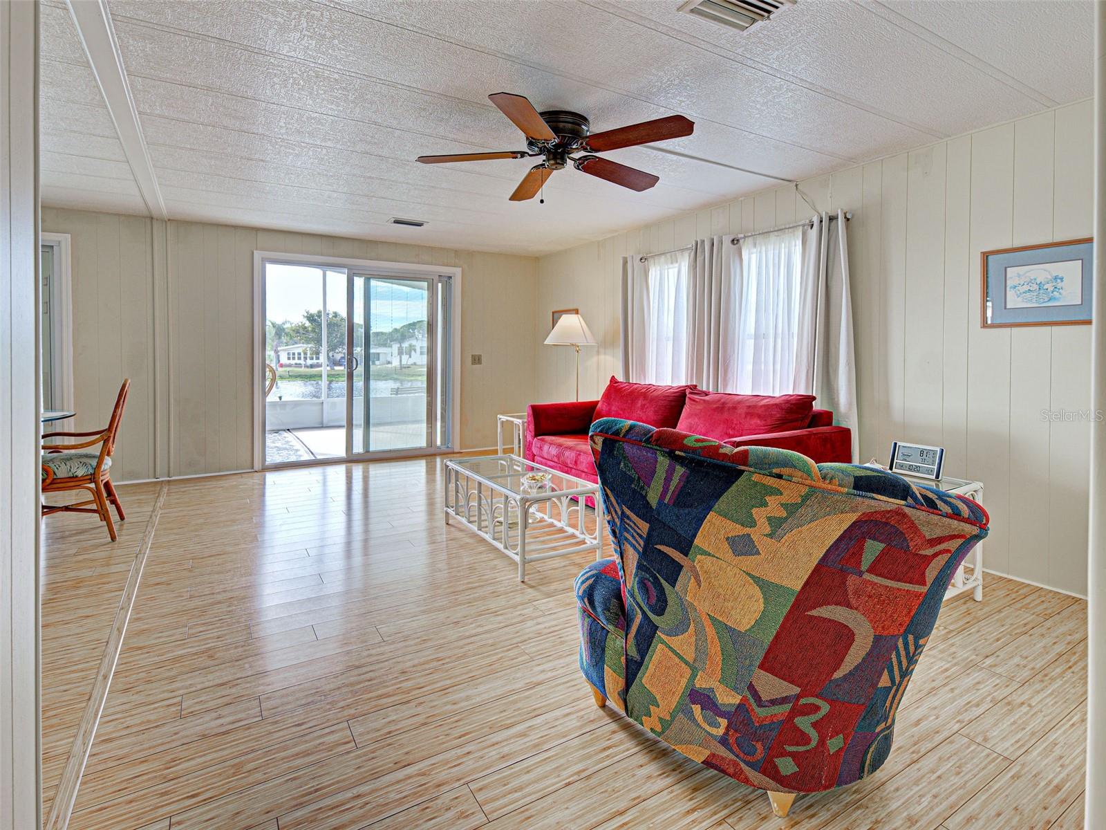 Image 20 of 69 For 16 Botany Bay Circle