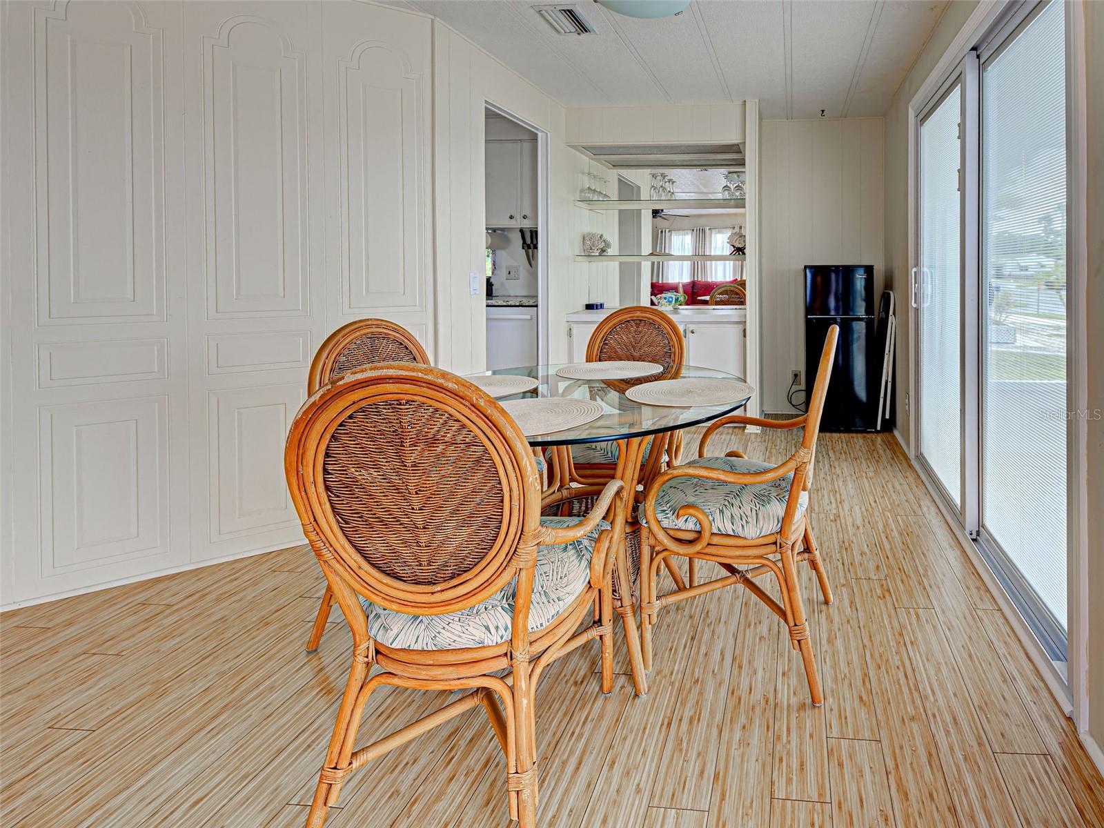 Image 21 of 69 For 16 Botany Bay Circle