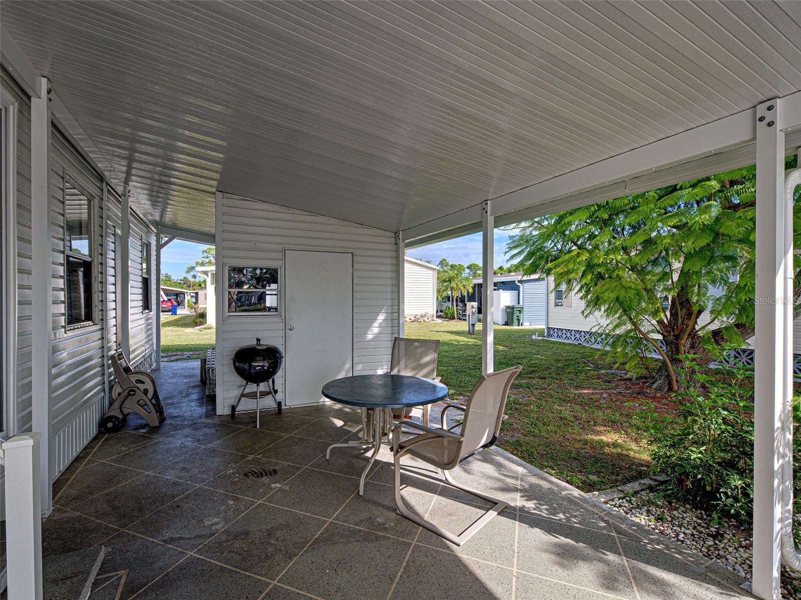 Image 4 of 69 For 16 Botany Bay Circle