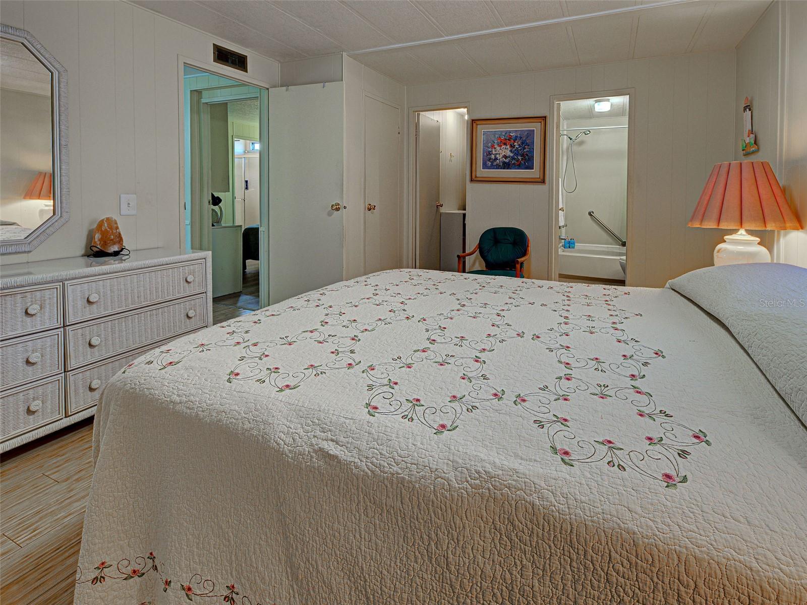 Image 41 of 69 For 16 Botany Bay Circle