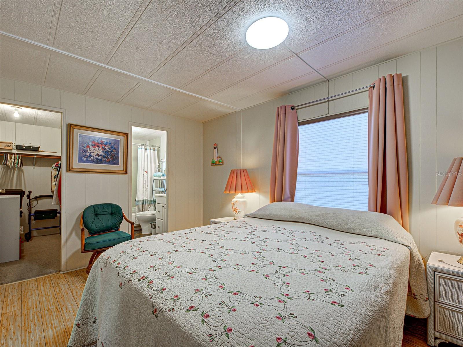 Image 42 of 69 For 16 Botany Bay Circle