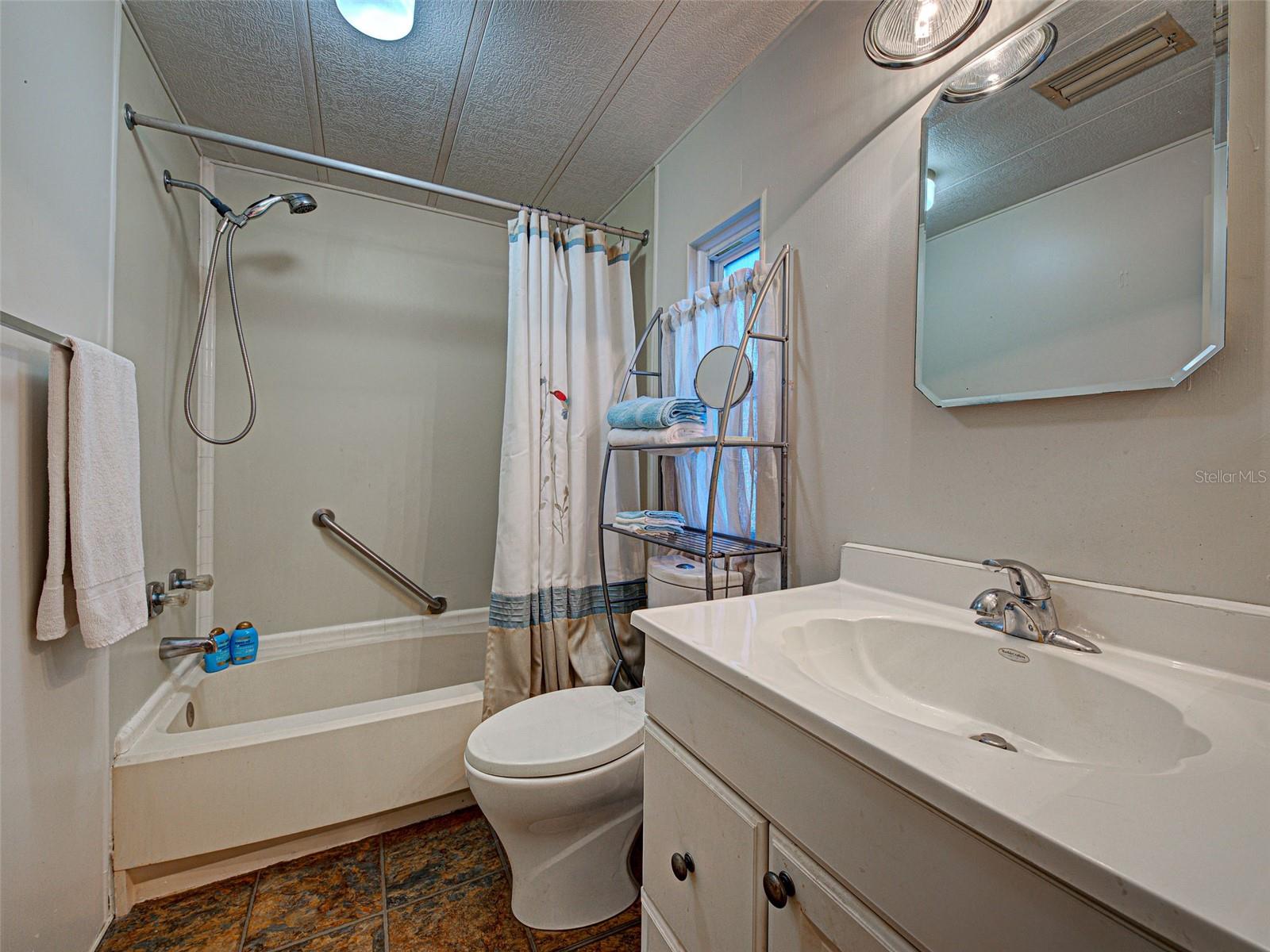 Image 44 of 69 For 16 Botany Bay Circle