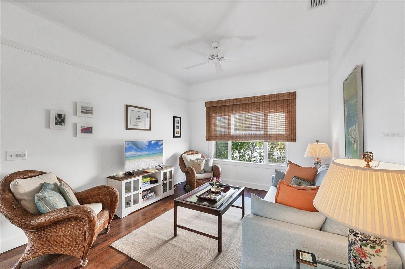 Image 11 of 38 For 380 Tarpon Avenue