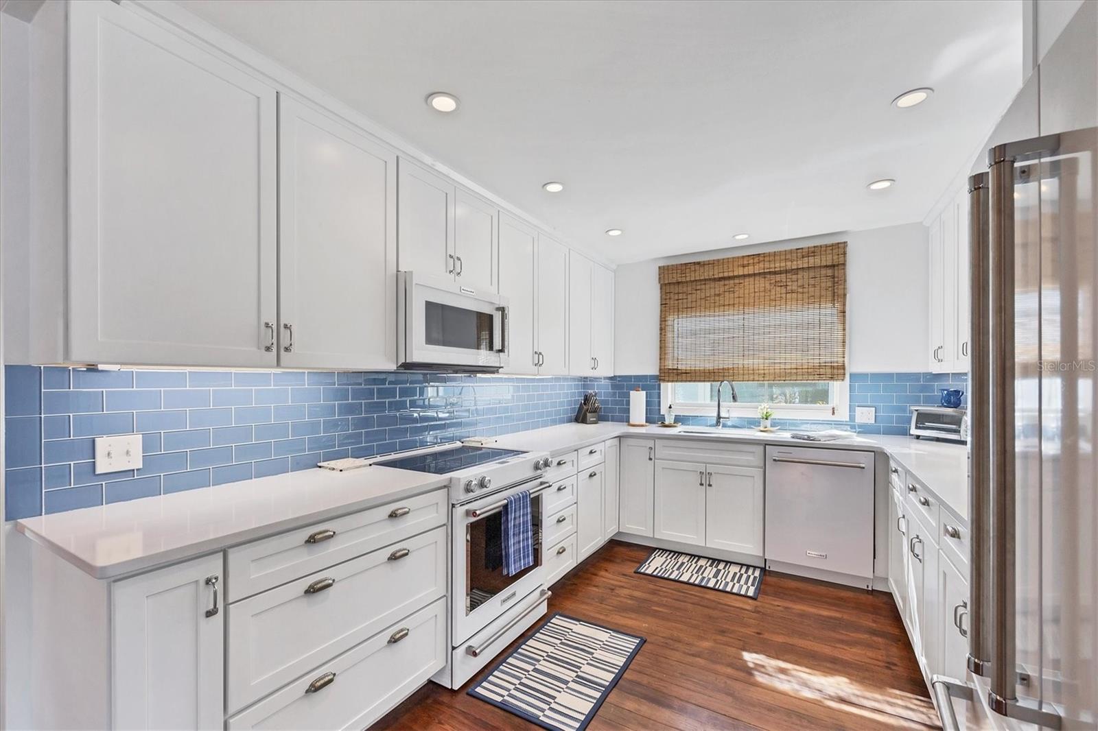 Image 12 of 38 For 380 Tarpon Avenue